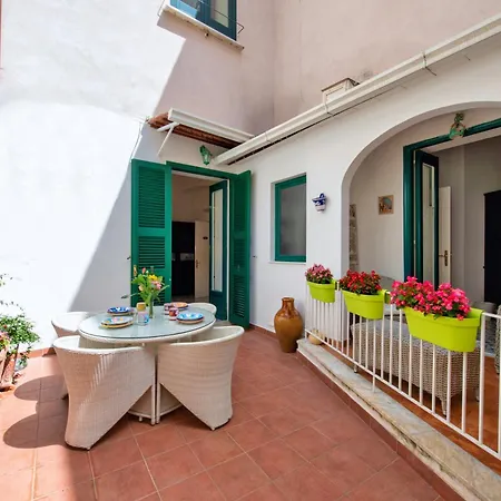 Un Po'... Apartman Amalfi