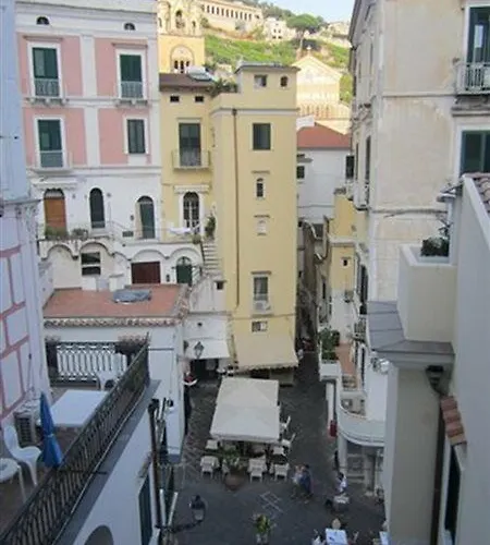 Un Po'... Amalfi
