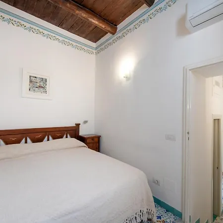 Un Po'... Apartment *