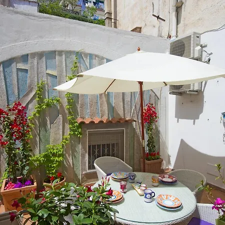 Διαμέρισμα Un Po'...