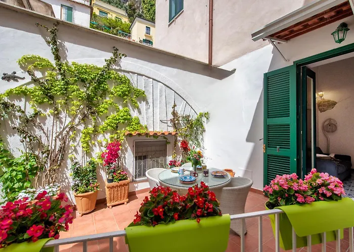 Apartment Un Po'... *