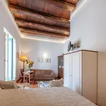 Apartment Un Po'...