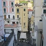 Un Po'... Amalfi