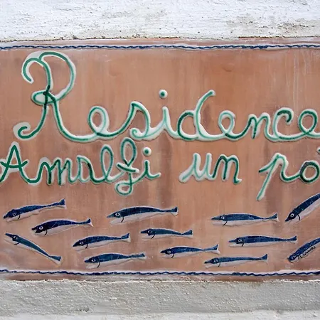 Un Po'...